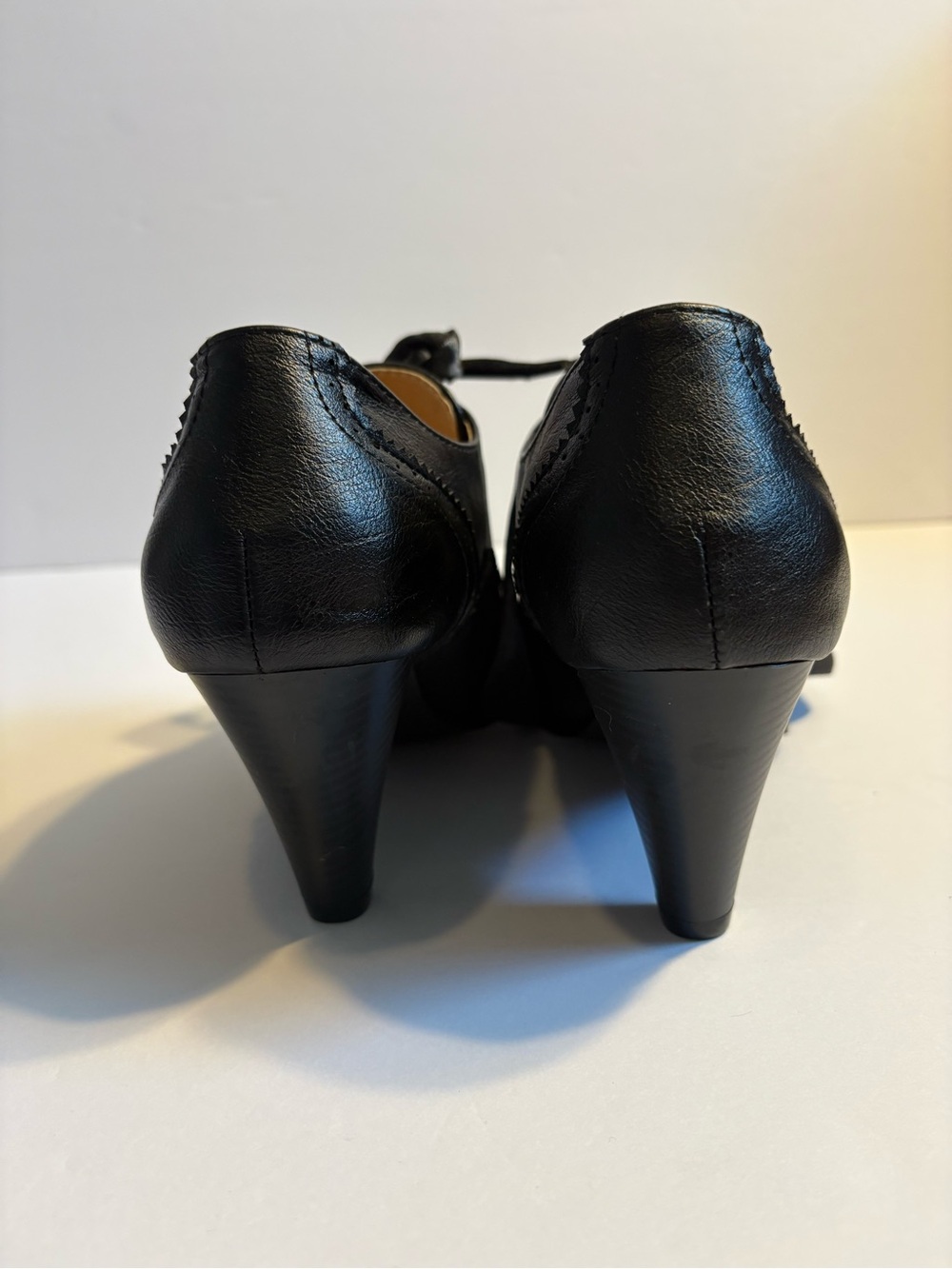 Chase + Chloe Black Vintage Wingtip Oxford Ribbon cone heels Size 10 fit smaller - Picture 5 of 15